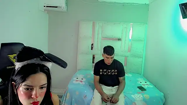 Snapshot of Nina_and_coby_ chatting on May 14, 2026, 9:32 pm Nina and coby online show from May 14, 2026, 9:32 pm