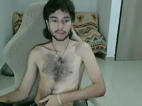 Snapshot of Adrien_polo chatting on April 10, 2026, 1:33 am Adrien polo online show from April 10, 2026, 1:33 am