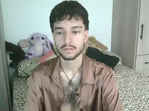 Snapshot of Adrien_polo chatting on April 17, 2026, 9:40 pm Adrien polo online show from April 17, 2026, 9:40 pm