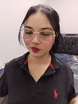 Snapshot of veleria_allurin chatting on July 10, 2026, 1:54 am veleria allurin online show from July 10, 2026, 1:54 am