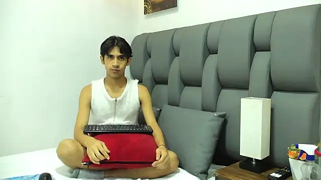 Snapshot of _ArchieBlu_ chatting on March 19, 2026, 7:34 am ArchieBlu online show from March 19, 2026, 7:34 am