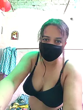 REENA-STRIP online show from April 28, 2026, 5:45 am