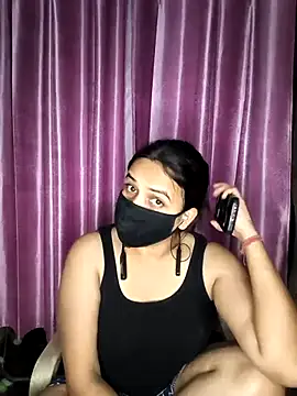 REENA-STRIP online show from May 13, 2026, 6:38 pm
