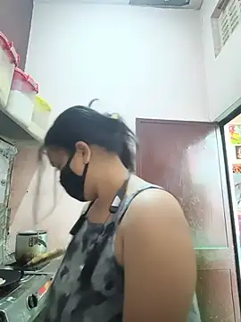REENA-STRIP online show from May 16, 2026, 6:43 am