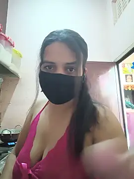 REENA-STRIP online show from May 18, 2026, 8:20 am