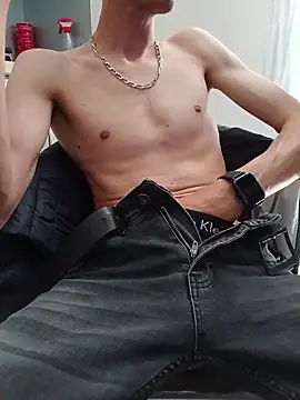 Snapshot of Skinboy06 chatting on May 30, 2026, 11:40 am Skinboy06 online show from May 30, 2026, 11:40 am