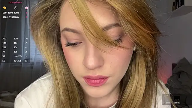 1Kellynaive online show from April 24, 2026, 4:09 pm