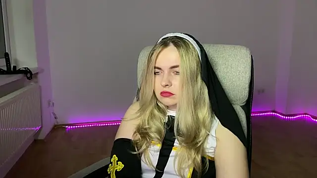 Snapshot of EvaKraz chatting on April 1, 2026, 6:05 pm EvaKraz online show from April 1, 2026, 6:05 pm