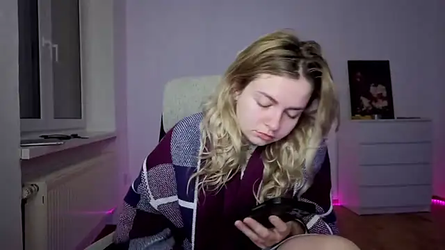Snapshot of EvaKraz chatting on May 21, 2026, 3:24 am EvaKraz online show from May 21, 2026, 3:24 am