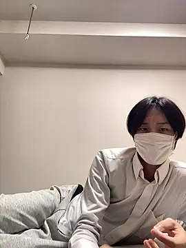 Snapshot of youta200 chatting on April 6, 2026, 10:49 am youta200 online show from April 6, 2026, 10:49 am