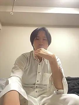 Snapshot of youta200 chatting on April 13, 2026, 10:32 am youta200 online show from April 13, 2026, 10:32 am