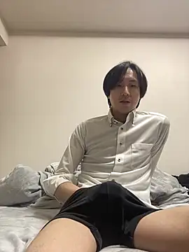 Snapshot of youta200 chatting on April 15, 2026, 10:33 am youta200 online show from April 15, 2026, 10:33 am
