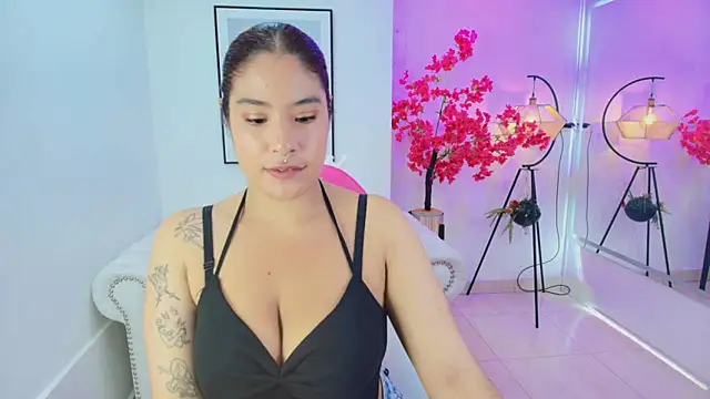 Natalia cartier online show from June 23, 2026, 3:15 am