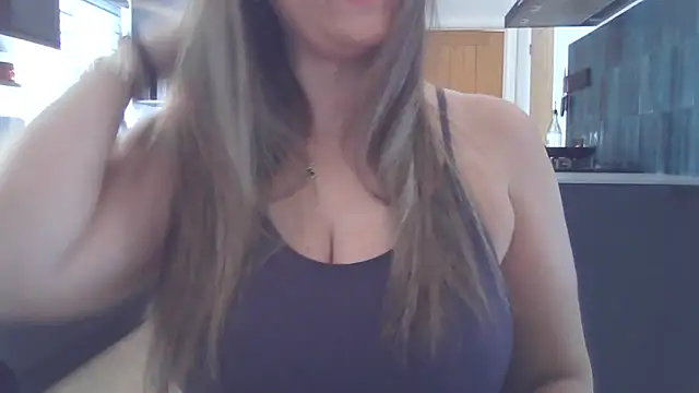 Snapshot of Goddess-GraceX chatting on April 2, 2026, 12:25 pm Goddess-GraceX online show from April 2, 2026, 12:25 pm