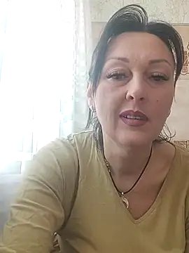 HelgaDennis online show from March 27, 2026, 6:08 am