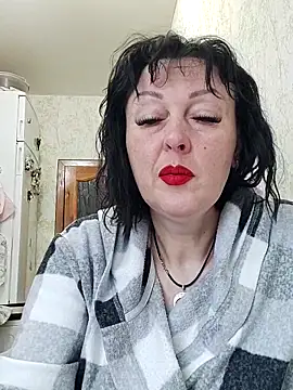 HelgaDennis online show from May 15, 2026, 4:52 am