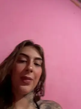 Snapshot of miiabellovic chatting on April 24, 2026, 3:25 pm miiabellovic online show from April 24, 2026, 3:25 pm