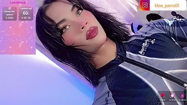 Snapshot of khloe_Gils chatting on April 4, 2026, 7:55 pm khloe Gils online show from April 4, 2026, 7:55 pm