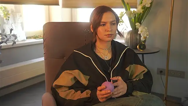 Snapshot of ArleneShry chatting on March 22, 2026, 10:40 am ArleneShry online show from March 22, 2026, 10:40 am