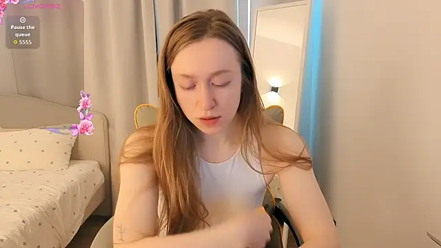 Snapshot of mowalova chatting on July 2, 2026, 5:02 am mowalova online show from July 2, 2026, 5:02 am