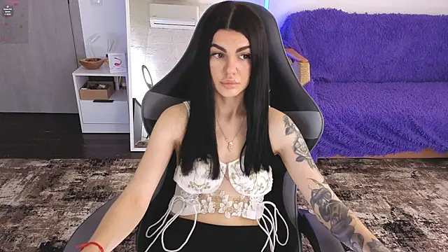 AnacondaOnn online show from April 2, 2026, 6:22 am