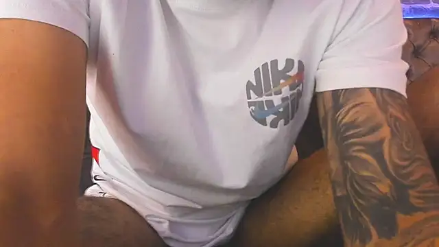 KyleJoss30 online show from March 25, 2026, 9:21 pm