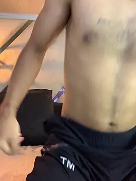KyleJoss30 online show from April 8, 2026, 9:26 pm
