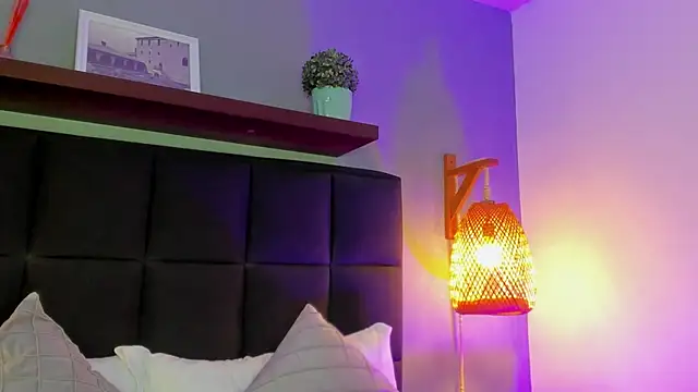 sofi alix online show from April 20, 2026, 7:04 pm