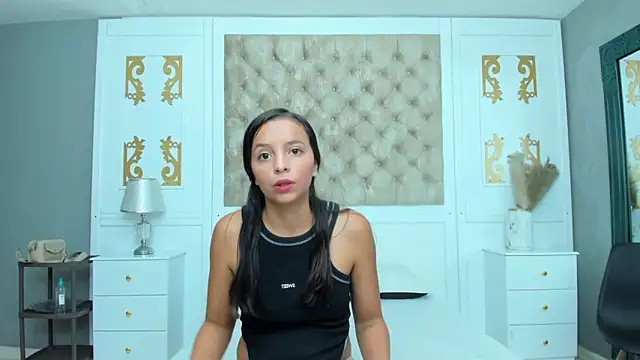 NicolleJane online show from March 23, 2026, 1:37 pm