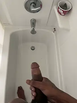 Snapshot of Mr11inchesnluvv chatting on March 26, 2026, 10:59 pm Mr11inchesnluvv online show from March 26, 2026, 10:59 pm