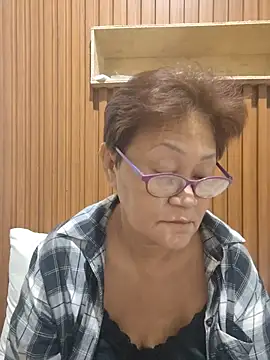 Snapshot of Sunflower1956 chatting on July 18, 2026, 9:18 pm Sunflower1956 online show from July 18, 2026, 9:18 pm