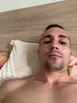 ZZZdickiee online show from March 20, 2026, 12:54 pm