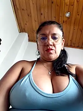 Snapshot of Mielx chatting on April 15, 2026, 3:41 pm Mielx online show from April 15, 2026, 3:41 pm