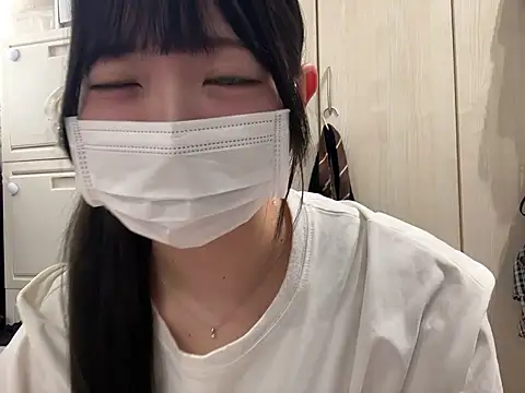 y-u-r-a-33 online show from June 17, 2026, 7:44 am