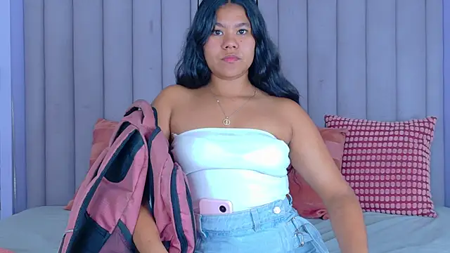 AhslyEvans   online show from June 25, 2026, 11:31 pm