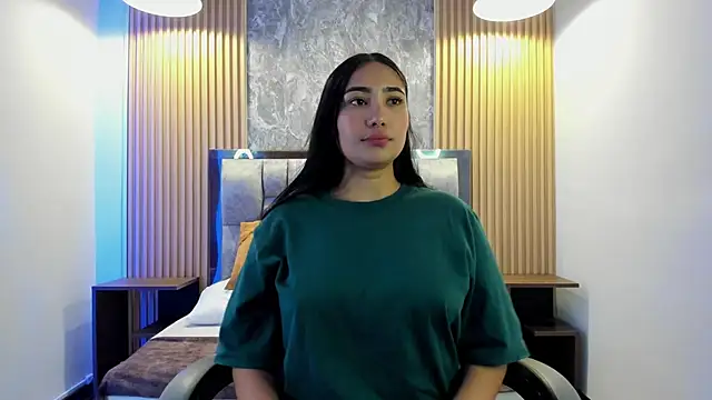 Snapshot of Sulay_Kim chatting on May 20, 2026, 6:47 pm Sulay Kim online show from May 20, 2026, 6:47 pm