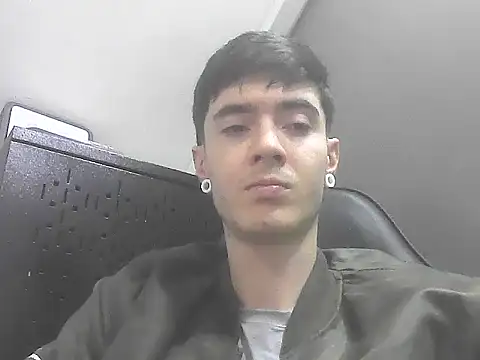 Snapshot of lio____ chatting on May 17, 2026, 5:16 am lio online show from May 17, 2026, 5:16 am