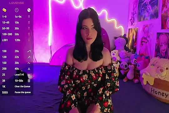 Snapshot of corina__pink chatting on June 5, 2026, 5:25 am corina pink online show from June 5, 2026, 5:25 am