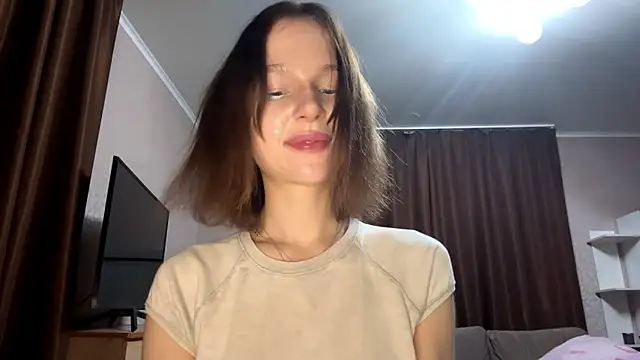 Snapshot of asunanue chatting on April 4, 2026, 10:29 pm asunanue online show from April 4, 2026, 10:29 pm