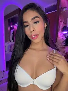 Rossie Blooms online show from May 15, 2026, 11:34 pm