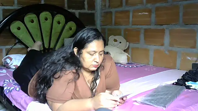 Snapshot of tistmature-69 chatting on June 19, 2026, 1:48 pm tistmature-69 online show from June 19, 2026, 1:48 pm