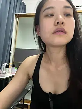 A-Kristen online show from April 28, 2026, 1:38 pm