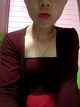 AmyLinee01 online show from April 11, 2026, 5:23 am