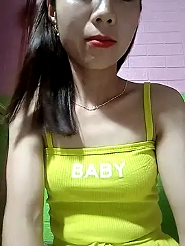 AmyLinee01 online show from April 22, 2026, 7:44 am