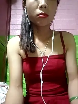 AmyLinee01 online show from April 24, 2026, 5:21 am