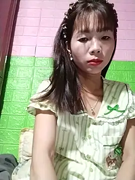 Snapshot of AmyLinee01 chatting on May 25, 2026, 8:48 pm AmyLinee01 online show from May 25, 2026, 8:48 pm