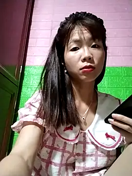 Snapshot of AmyLinee01 chatting on June 7, 2026, 9:40 pm AmyLinee01 online show from June 7, 2026, 9:40 pm