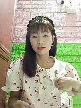 Snapshot of AmyLinee01 chatting on June 8, 2026, 3:12 pm AmyLinee01 online show from June 8, 2026, 3:12 pm