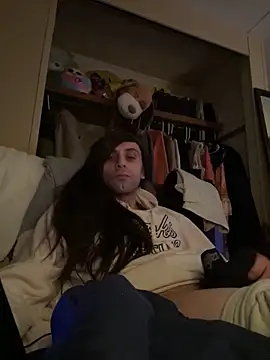 Snapshot of AlexAndriaStrips chatting on April 3, 2026, 10:57 am AlexAndriaStrips online show from April 3, 2026, 10:57 am