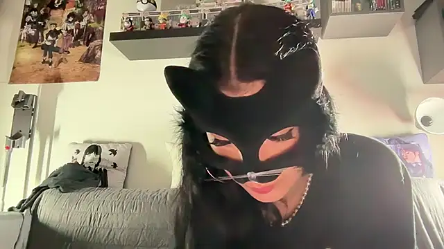 SilentScreamsVan- online show from May 15, 2026, 9:11 pm